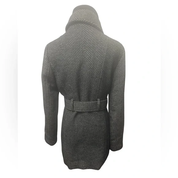 Guess Coat Small - Picture 4 of 7